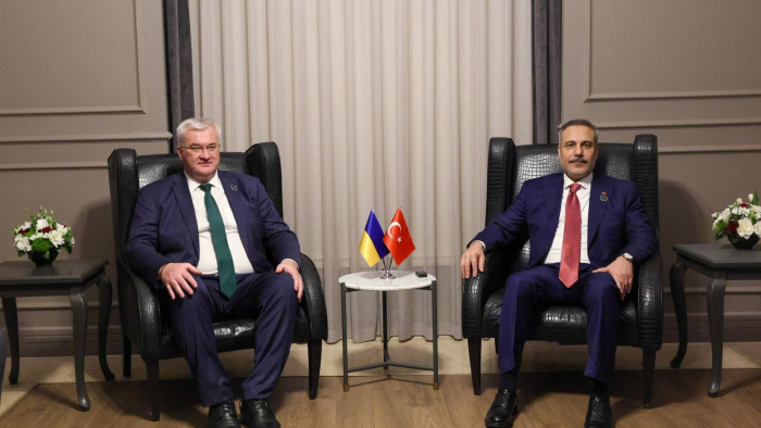 Bakan Fidan, Ukraynalı mevkidaşı ile bir araya geldi