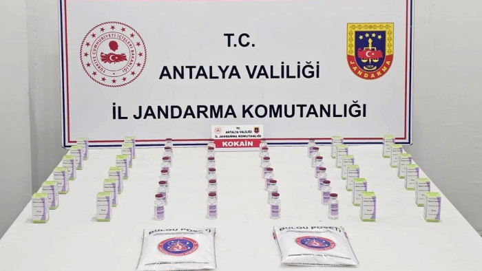 Antalya'da Uyuşturucu Operasyonu: 1,2 Kilo Kokain Ele Geçirildi