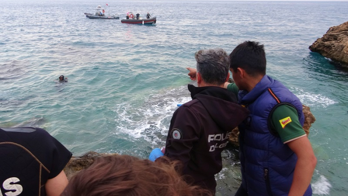 Antalya'da boğularak hayatını kaybeden gencin kimliği parmak izinden belirlendi