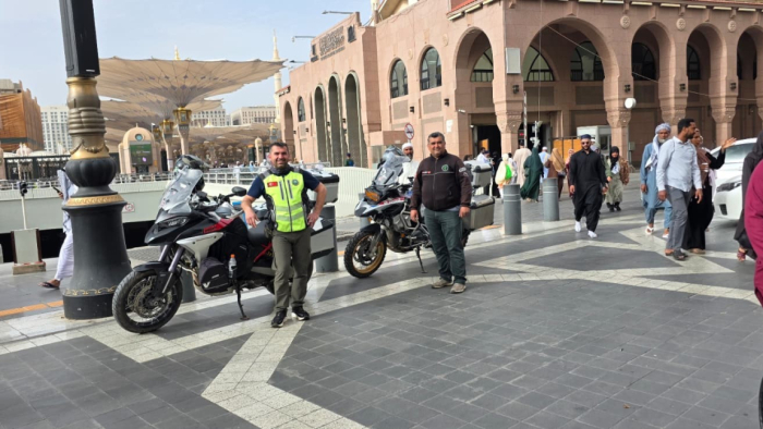 Alanyalı Sürücü 7 Bin Kilometre Yol Yapıp Umreye Gitti