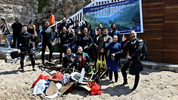 Mermerli Plajı'nda deniz dibi temizliği