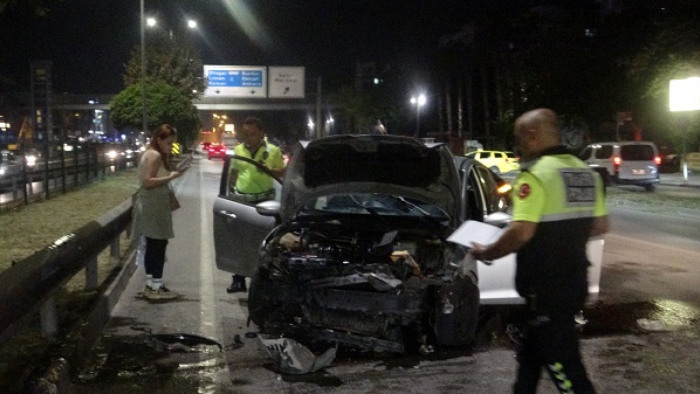 Antalya’da Hurdaya Dönen Araçtan Sağ Çıktı
