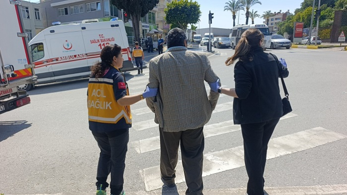 Manavgat'ta Avukata Çarpıp Kaçtı! Yaya Geçidinde Dehşet