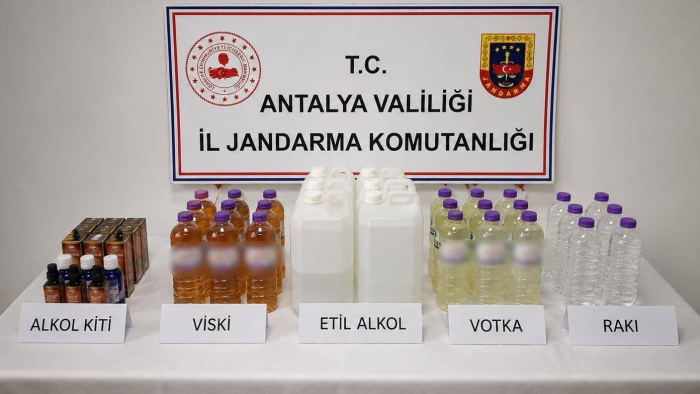 Konyaaltı'nda kaçak alkol operasyonu