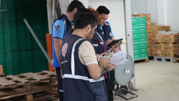 Antalya Toptancı Hali’nde Bayram Öncesi Fahiş Fiyat Denetimi
