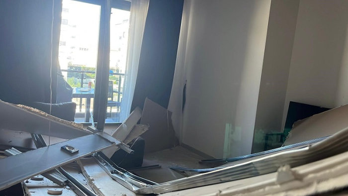 Alanya'da Sitede Tavan Çöktü: 2 Yaralı!