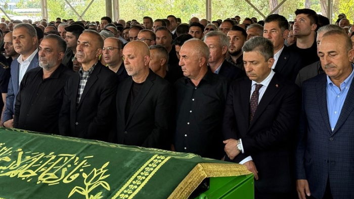 Mevlüt Çavuşoğlu'nun Acı Günü: Kardeşi Aydın Çavuşoğlu Son Yolculuğuna Uğurlandı