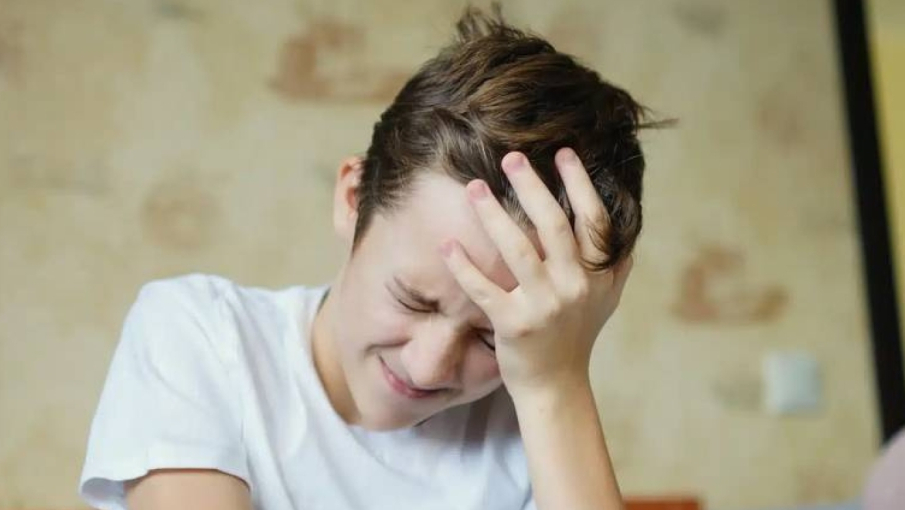 Türkiye'de her 100 çocuktan 14'ünde migren var