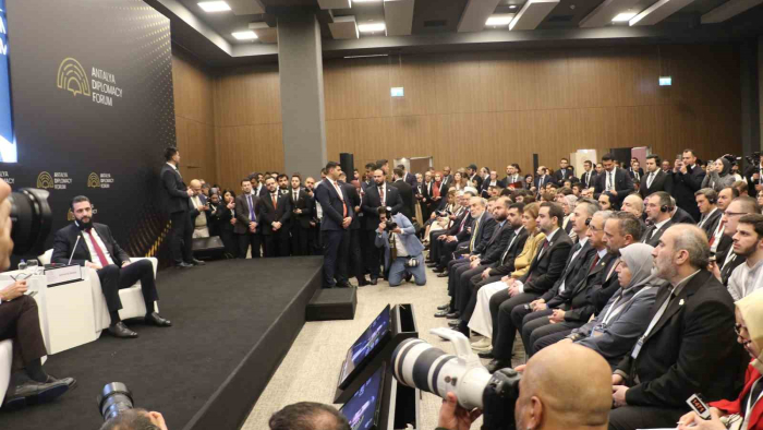 Suriye Cumhurbaşkanı Şara: "Bugün biz Suriye için yeni bir tarih çiziyoruz"